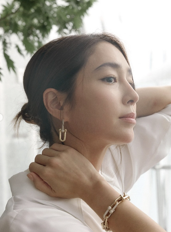 Lee Byung-hun ♥ Lee Min-jung, mosquito marks remain the same...I uploaded an uncorrected photo shoot by mistake