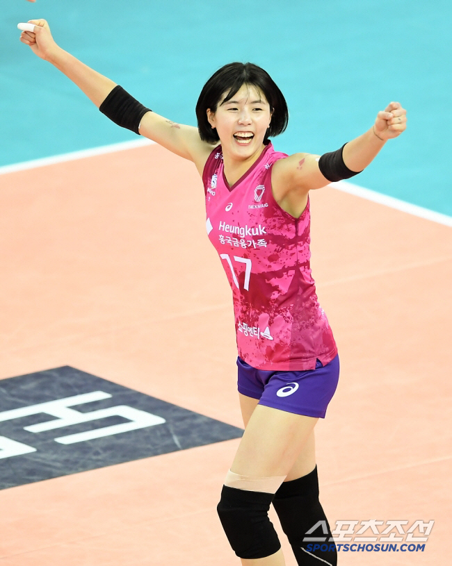 Lee Jae-young returns to the court and plays in Japan. Reflection on the past → Volleyball is irreplaceable...Four years after leaving the court for controversy over school violence → One year after hinting at retirement 
