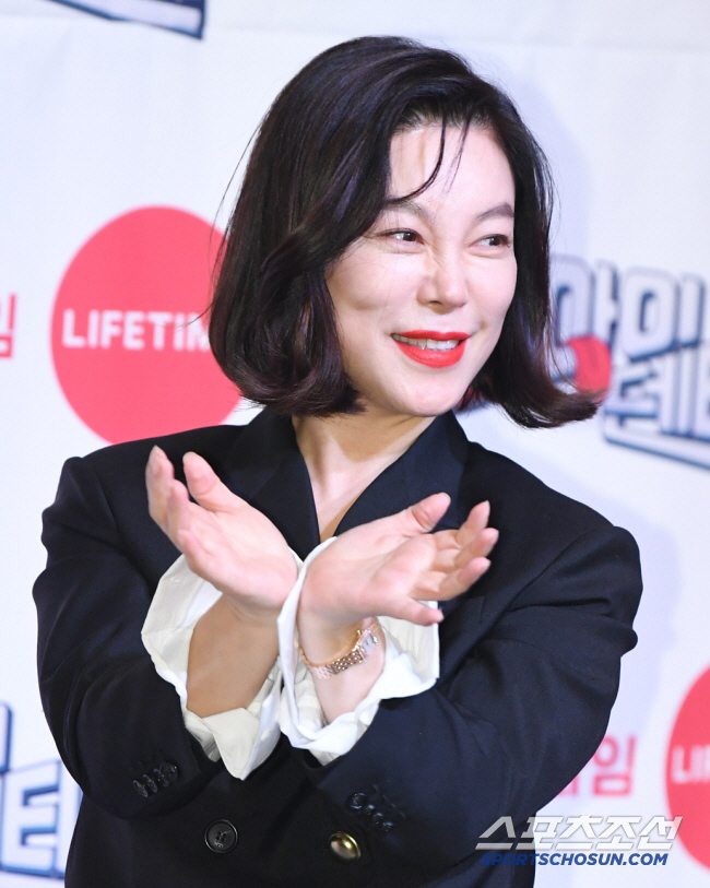  'I hope you get back to your daily life as soon as possible'...Choi Hwa-jung Donates KRW 30 Million to Neighbors Affected by Torrential Rain