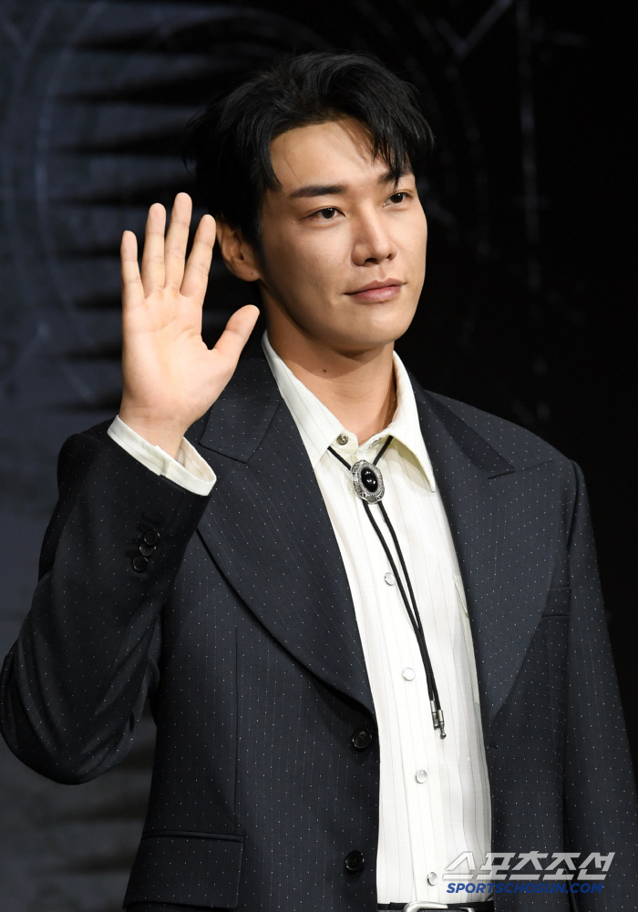  Kim Youngkwang is handsome