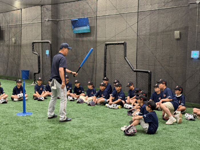 With Legend! KBO T-Ball Class Proceedings...I'm looking forward to the September contest