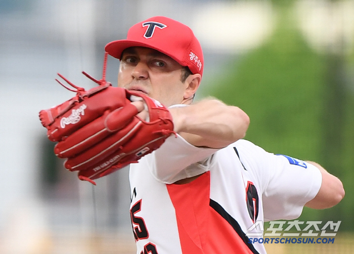 Yoo Young-chan, Lee Jung-yong, Hae-young, Jo Sang-woo, must-win day of collapse. 40 → 47 → 97 Park Hae-min's three-run tie, Kim Hyun-soo's come-from-behind hit. Veteran players kept second place in LG