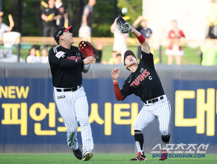 Yoo Young-chan, Lee Jung-yong, Hae-young, Jo Sang-woo, must-win day of collapse. 40 → 47 → 97 Park Hae-min's three-run tie, Kim Hyun-soo's come-from-behind hit. Veteran players kept second place in LG