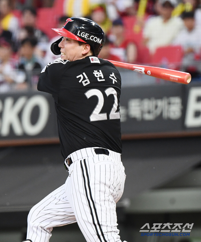Yoo Young-chan, Lee Jung-yong, Hae-young, Jo Sang-woo, must-win day of collapse. 40 → 47 → 97 Park Hae-min's three-run tie, Kim Hyun-soo's come-from-behind hit. Veteran players kept second place in LG