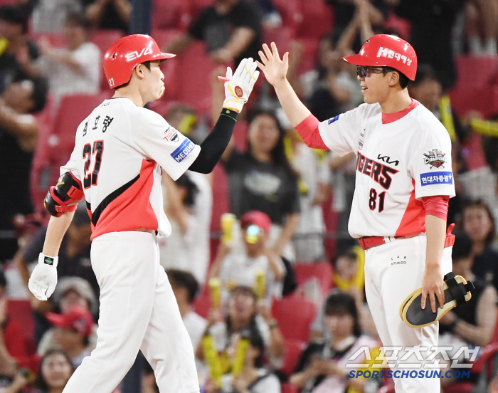 Yoo Young-chan, Lee Jung-yong, Hae-young, Jo Sang-woo, must-win day of collapse. 40 → 47 → 97 Park Hae-min's three-run tie, Kim Hyun-soo's come-from-behind hit. Veteran players kept second place in LG