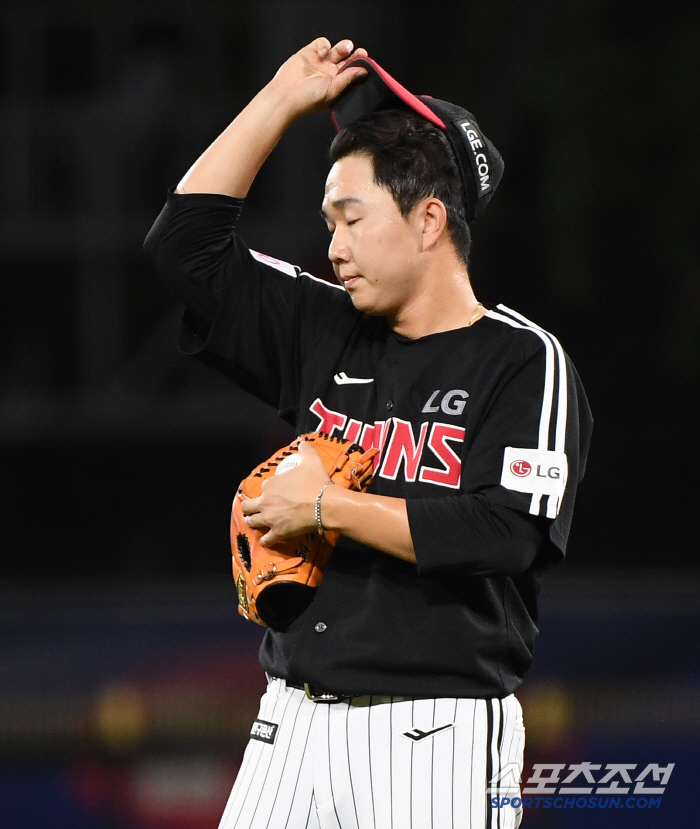 Yoo Young-chan's 3rd run in the 8th inning → Jung Hae-young's 4th run in the 9th inning is a sign of the hot season. 