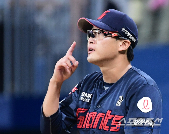 The ace of glasses is back! 10 wins in 3 years...I want to go to the end of the season with a good result