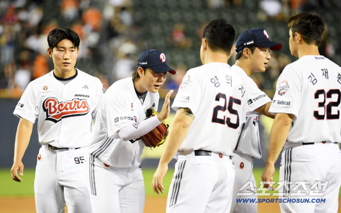 Doosan's youngest power who stopped Hanwha! Choi Min-seok's starting win  Park Jun-soon's 3 hits → Acting director Cho Sung-hwan is thrilled. It's a rookie day