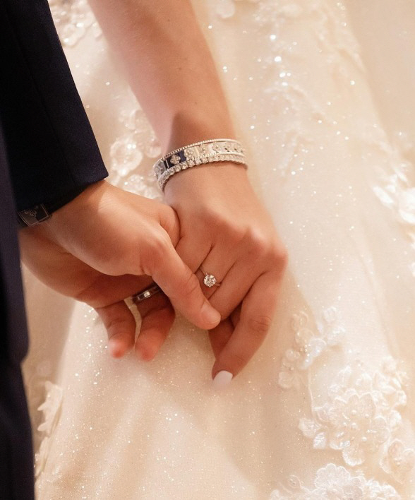 Global soccer tears that exploded again until death separated us...Jota's wife, Atte → Touching Master Song at 1 Month of Marriage