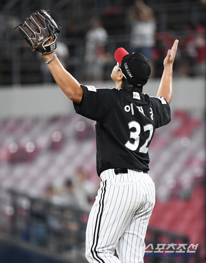 He said he saved me first, but he saved LG. A three-run shot tied in the ninth inning from 11 at-bats in the second half. The reason Park Hae-min thanked Oh Ji-hwan is because 