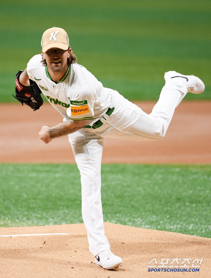I want this pitcher for 2G consecutive QS until the farewell match! Why did you choose to return home instead of staying…Possible comeback next year? 