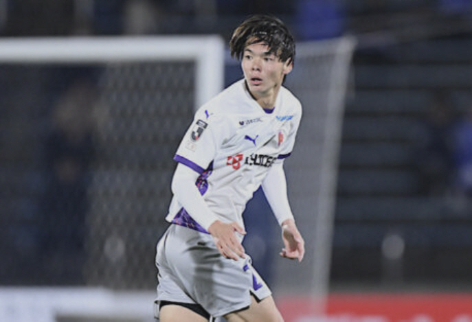 Japan, Japan!  The national team has become a huge hit, playing only five games and joining the prestigious La Liga club Park Ji-sung, junior, leaving a promising club born in 2005, and preparing to move