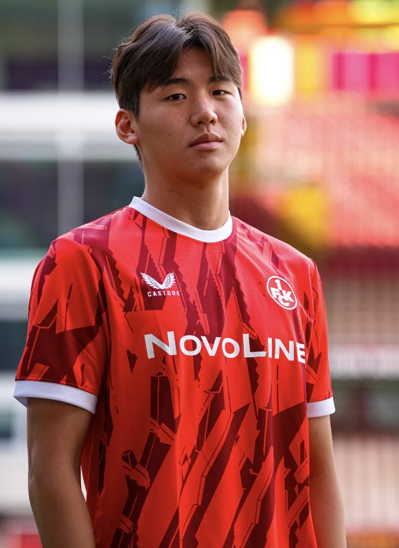  The youngest Premier Leaguer Kim Ji-soo to transfer to Kaiserslautern on loan...The reason why I gave up on home ground road