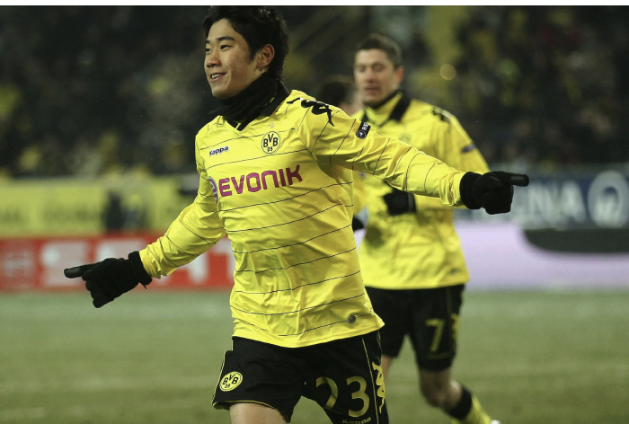 Park Ji-sung failed to replace him thanks to the crazy recent situation of Japanese superstar who failed at Manchester United, and his European experience of perfecting himself at the age of 36
