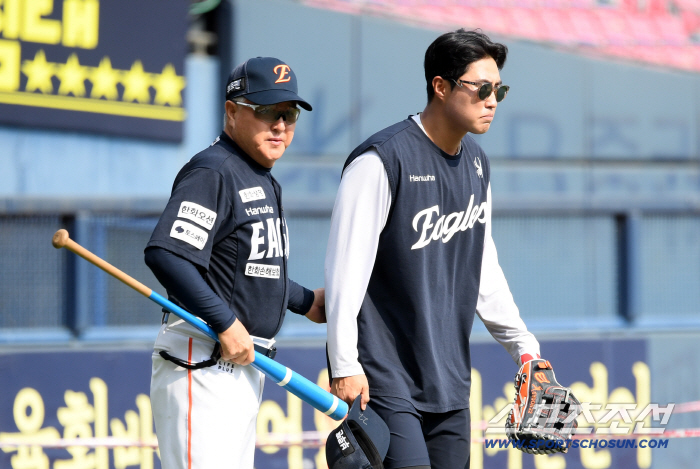  Director Kim Kyung-moon, Chae Eun-sung, let's win today