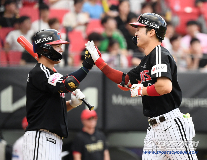  Park Hae-min hit a home run for two consecutive days