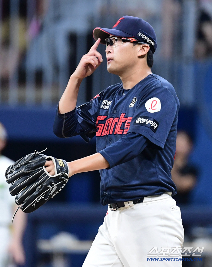  Park Se-woong escaped the crisis, and went scoreless until the 6th inning