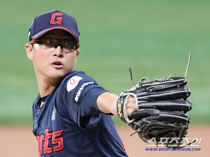  Park Sewoong is starting again