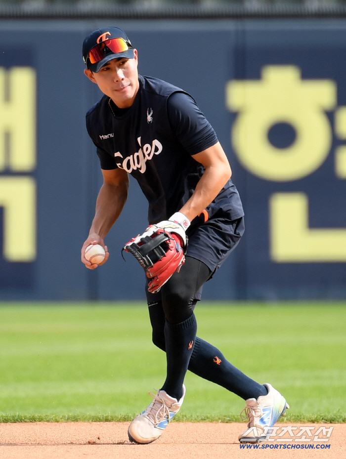  Shim Woojun, lightly