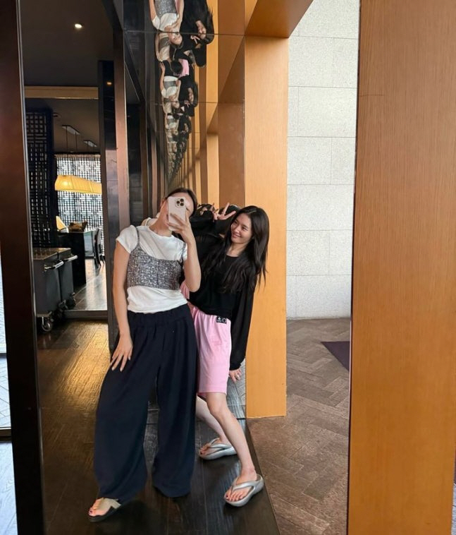  'Omg 2' Park Kyu-young reveals her daily life...A refreshing vacation on SNS