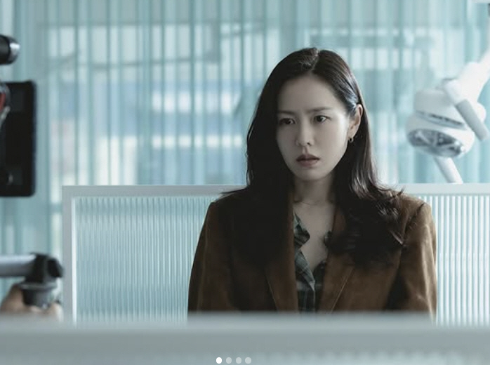 Son Ye-jin ♥ Hyunbin and Organic Life...She's so pretty. I'm amazed by her 43-year-old beauty