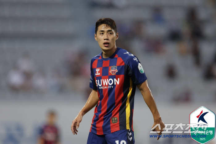Sung-yong, you ran away, and you followed me. 90% of the new team adaptation. Now, Han Chan-hee, Suwon FC engine, does well for 6 months and wants to be recognized warmly in the winter. 
