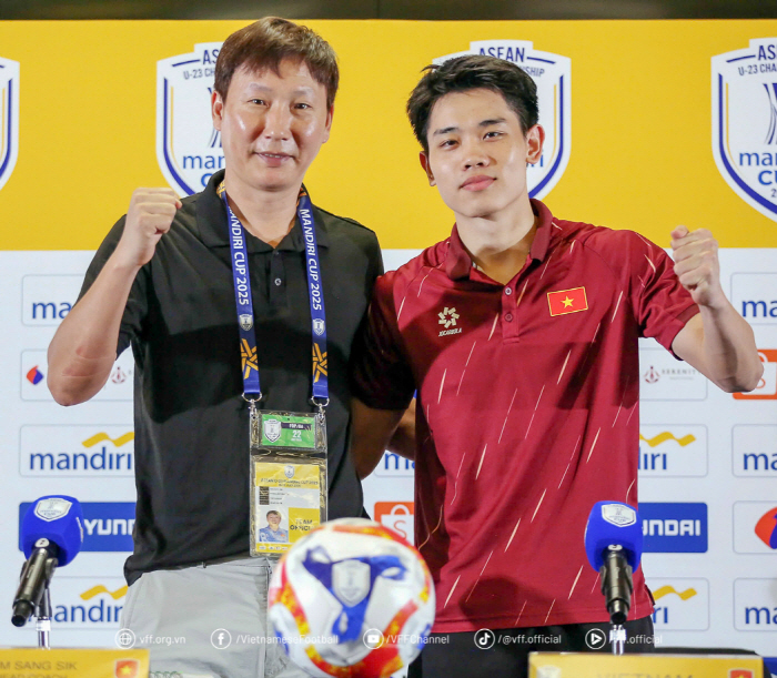 Vietnamese syndrome Kim Sang-sik and Park Hang-seo show achievements!Two steps to AFF U23 Championship semifinal settlement win