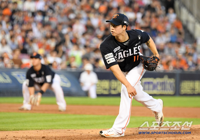 7.8 billion FA, wasn't switching to the bullpen the answer…2 perfect innings → ⅔ 6 runs What's the solution?