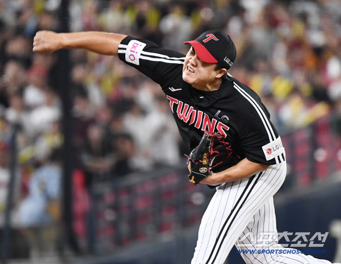 The catcher strongly recommended the ball It was recommended by Yeolryang Dong-won, who made a bold appointment in the 5.2 billion FA tie, which was sluggish in the first half of the year