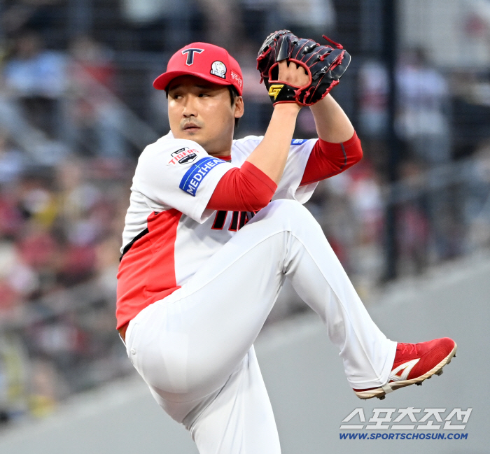 Cho Sangwoo and Jung Haeyoung, two consecutive games. What is director Lee Beom-ho's plan for a must-win group?
