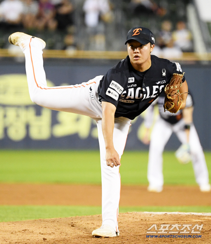 Did you believe that? Innocent Park Jun-soon and Jung Woo-ju's fastball fluttering revelation → He said he only throws fastballs