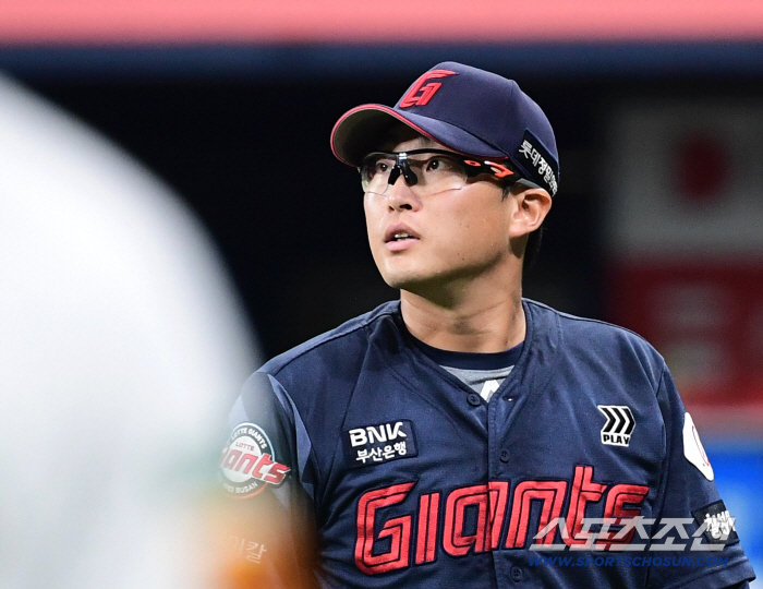I won 9 games, but just throw it! The head coach's push and pull...The ace won 10 games in three years