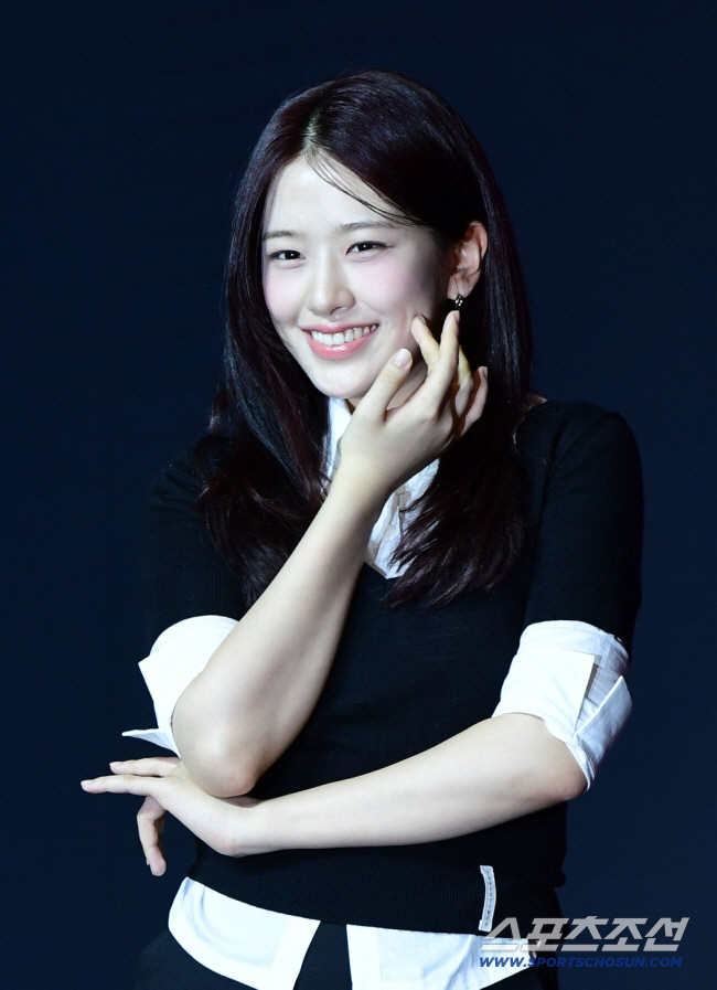 I've Ahn Yu-jin, a vocalist recognized by the whole nation...The Golden Cover Nomination Debate 
