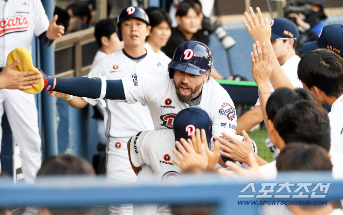 Next time, Jack Rogue compliments next to Cave who passed Jamsil Stadium are calling for a home run again