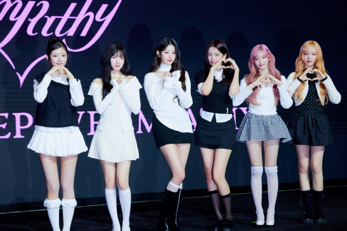 IVE Confirms August Comeback