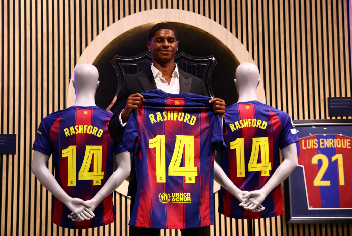 Rashford feels like home, completely deleted Manchester United → Barcelona full salary burden...Not debuting? a grave breach of contract