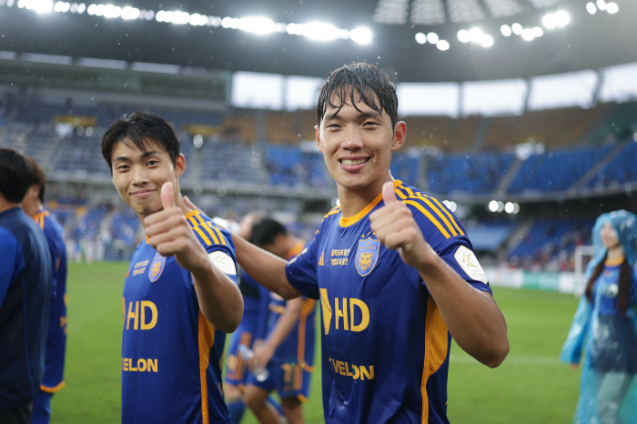 You didn't see me crying Choosing a U-turn Daejeon → One Club Ulsan's Dagger, Moongle Lee Myung-jae's sincerity...Let's go to the World Cup. Let's go back to the beginning