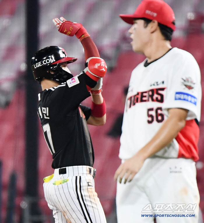 Park Hae-min also broke down the KIA bullpen. 00 to 80 for fake bunt & slash. Manager Yeom Kyung-yeop praised his concentration on winning.