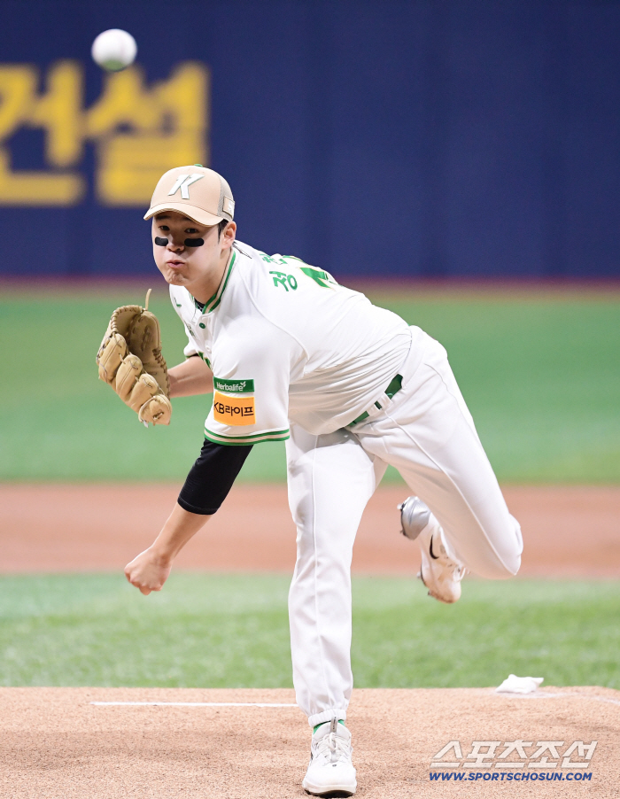  Kiwoom's Jung Hyunwoo is going to win 3 games this season