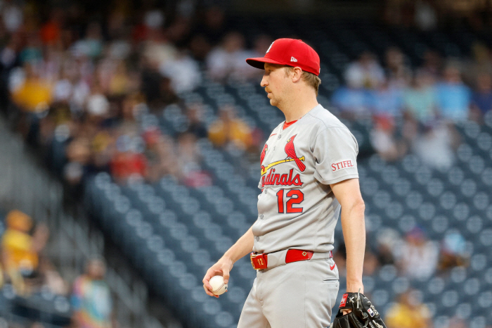 Shocking South Korea's chewed pitcher DFA's worst trade, brings Edman back