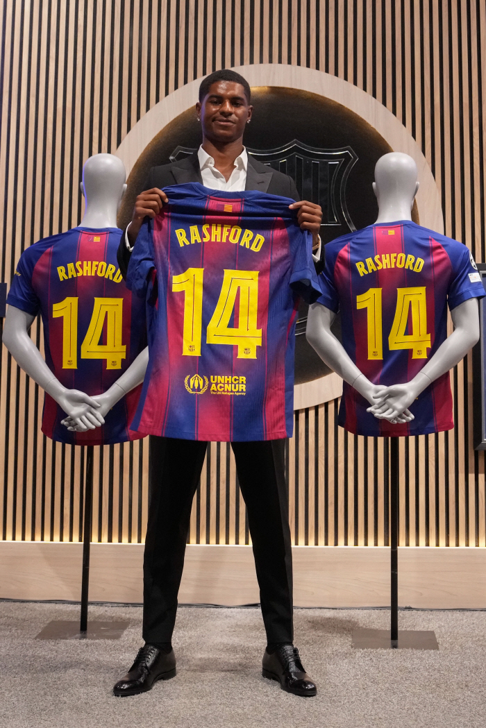 This is where I'm excited to join Rashford and Barcelona → It's different from when I was at Manchester United...It's going to be a big trophy where your dreams come true