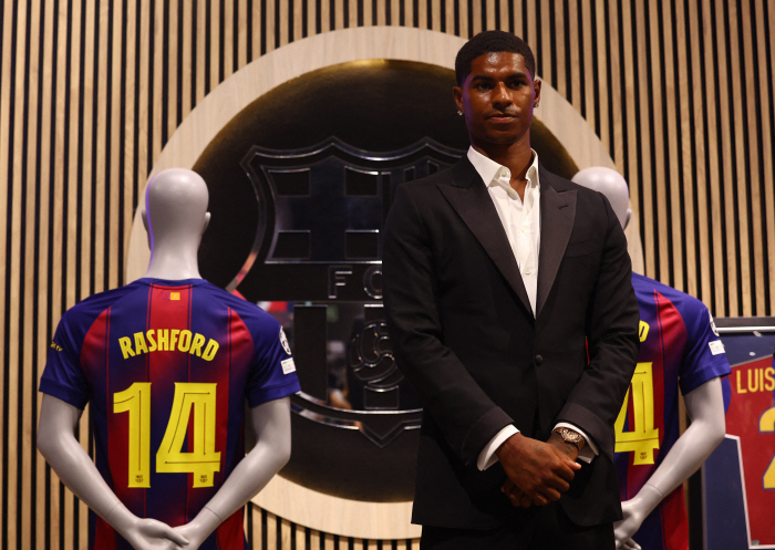 This is where I'm excited to join Rashford and Barcelona → It's different from when I was at Manchester United...It's going to be a big trophy where your dreams come true