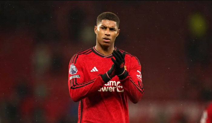 We don't like you! Rashford, who left for Barcelona, is not easy to adapt to. The atmosphere in the locker room is low due to the coldness of some colleagues