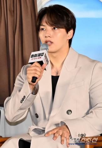 Yeo Jin-gu, controversy over following AV distribution accounts...agency manager's mistake