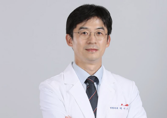 Development of Oxygen-generating Hydrogel to Help Regenerate Skin Tissue...Presenting the possibility of smart biomaterials