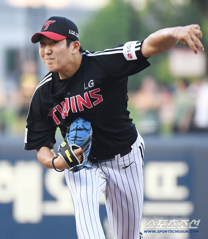 ERA 0.73. Ace mode in the second half is in operation. I was the worst candidate in the first half of next year's opening game. In the second half of the year, I'm the best 