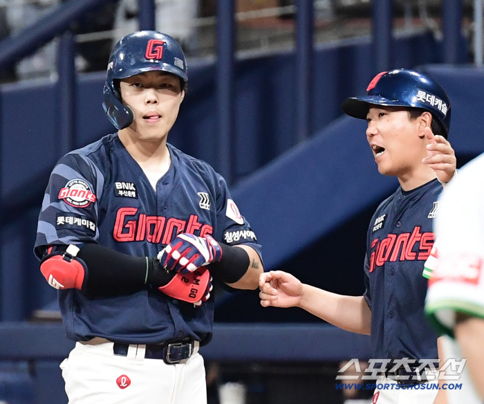 It's worth the wait! 2G consecutive final hit → 6 runs and 4 hits in 2 days…Lotte's savior who was suffering from poverty. 
