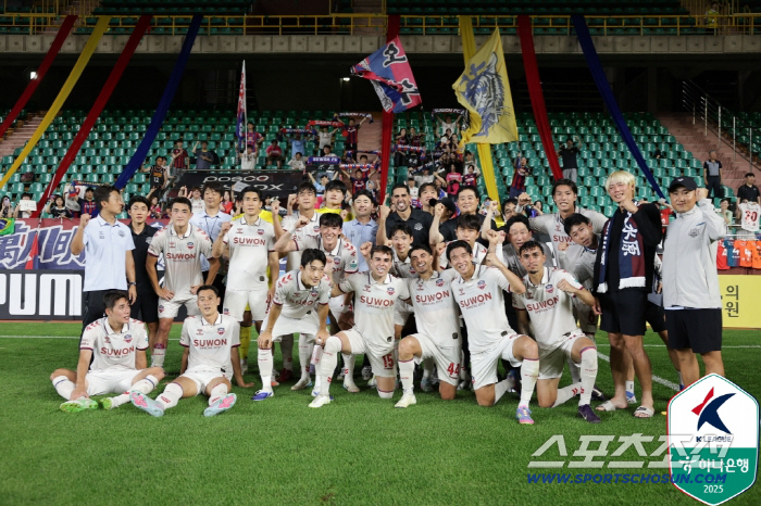 I've been watching for a long time. Sharp Kim Eun-joong's perspective and accompanying leadership led by Willian Hyun-beom