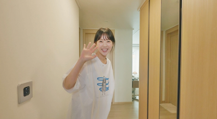 Ji Ye-eun revealed her first home on the show..You can't save money if you do this to the emotional interior!