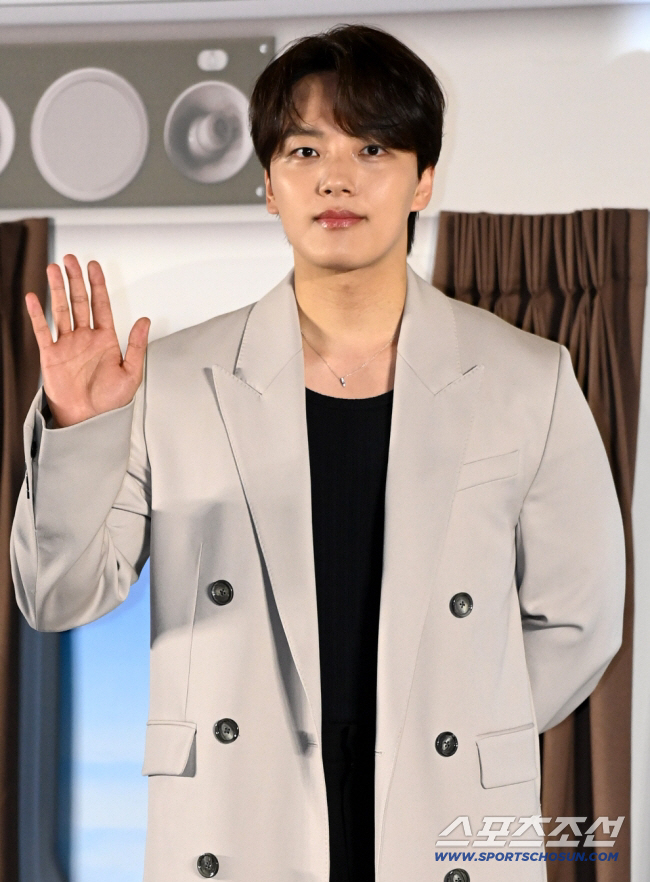 Yeo Jingoo Addresses Controversy Over Following Adult Content Account